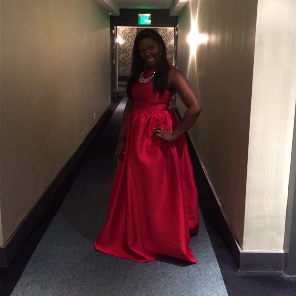 Meet your Posher, Momina